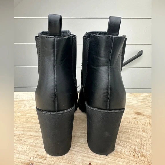 Soda Black Chunky Chelsea Combat Boots Lug Sole Pull On Ankle Boots | Size 9 - Picture 6 of 9
